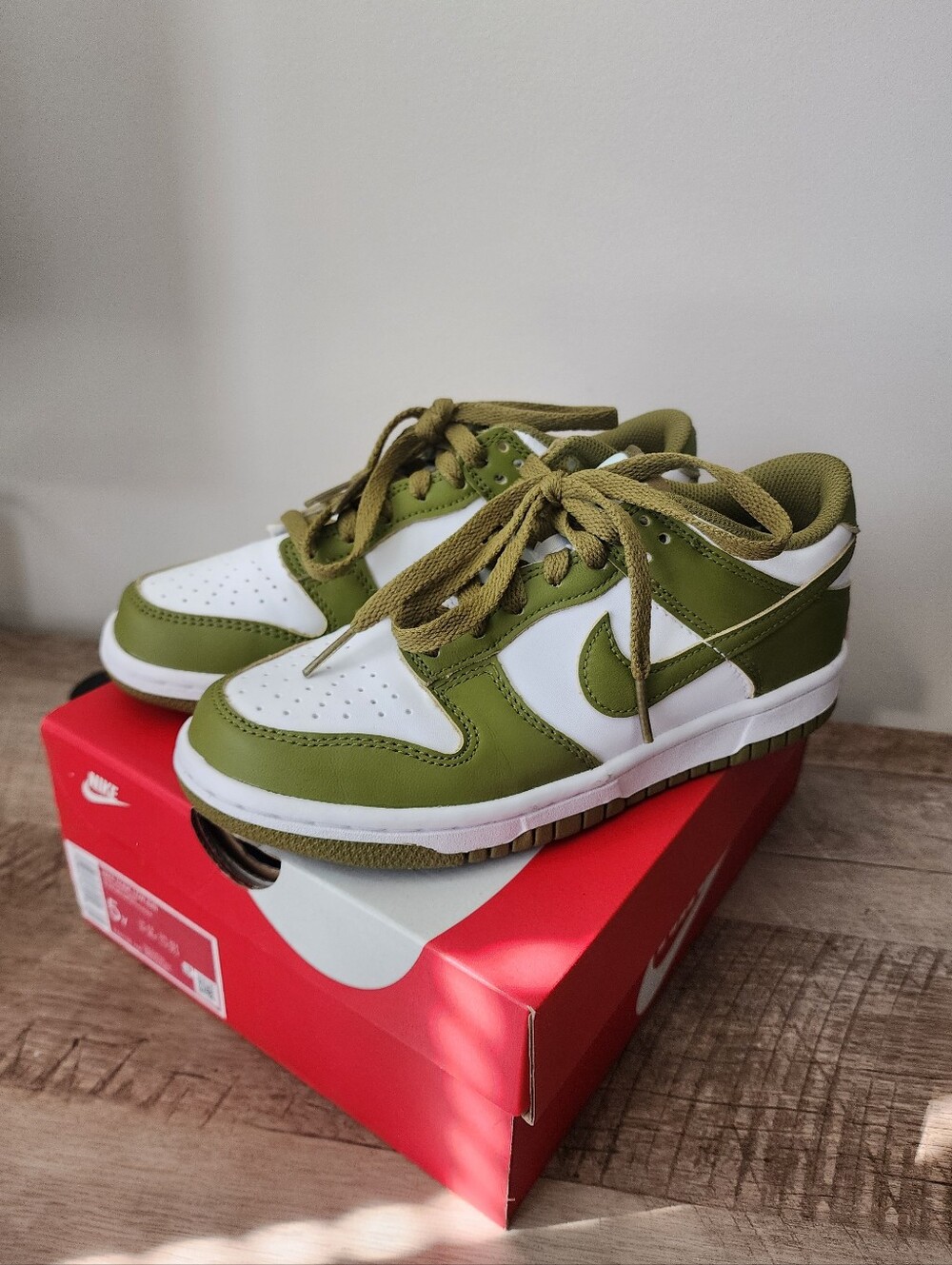 Nike Low Dunks - MOSS Green - Like New
